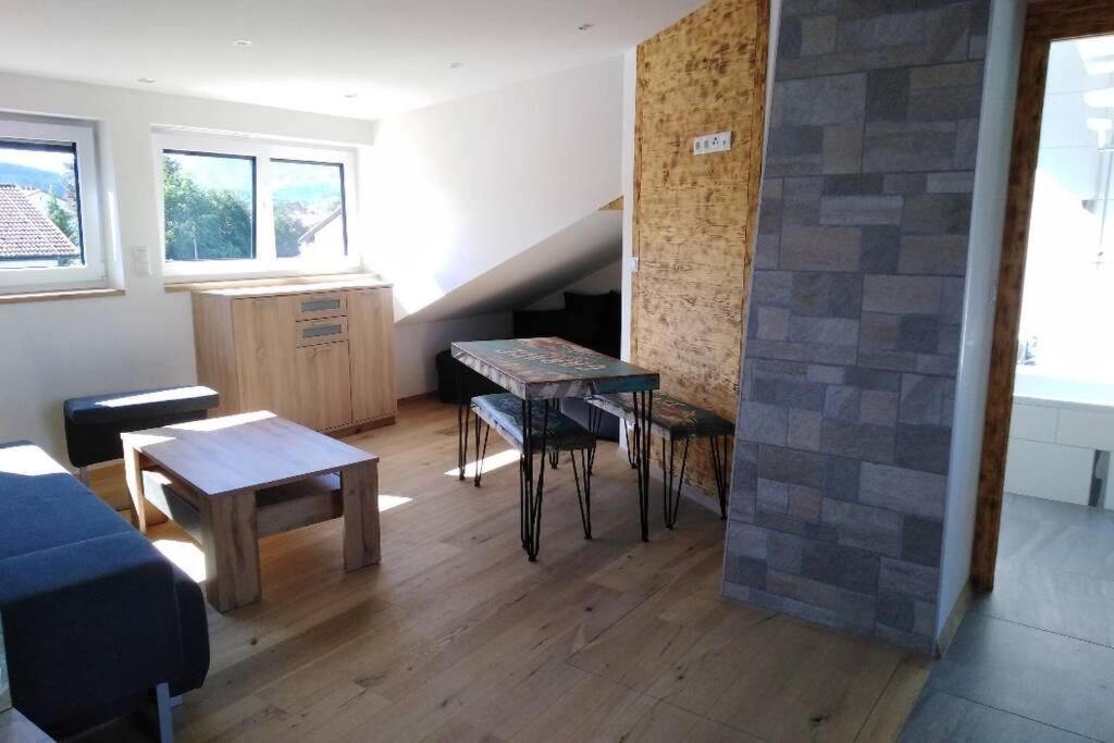 Komplette Dachwohnung Mit Balkon Und Bergblick Sonthofen