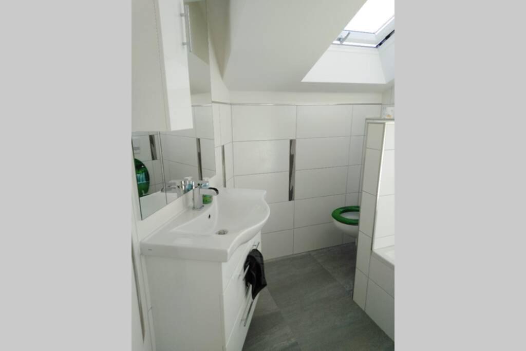 Komplette Dachwohnung Mit Balkon Und Bergblick Sonthofen