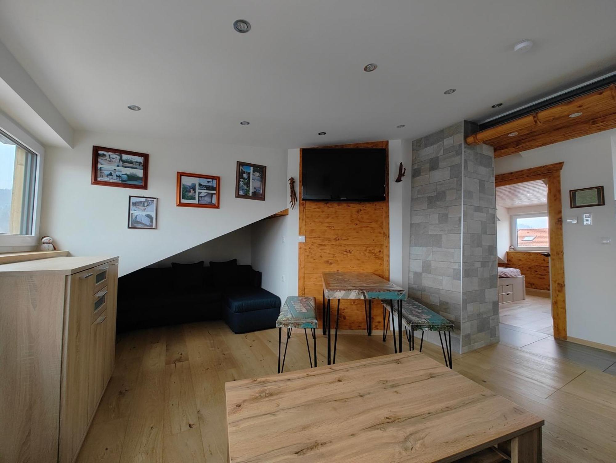 Komplette Dachwohnung Mit Balkon Und Bergblick Apartment Sonthofen