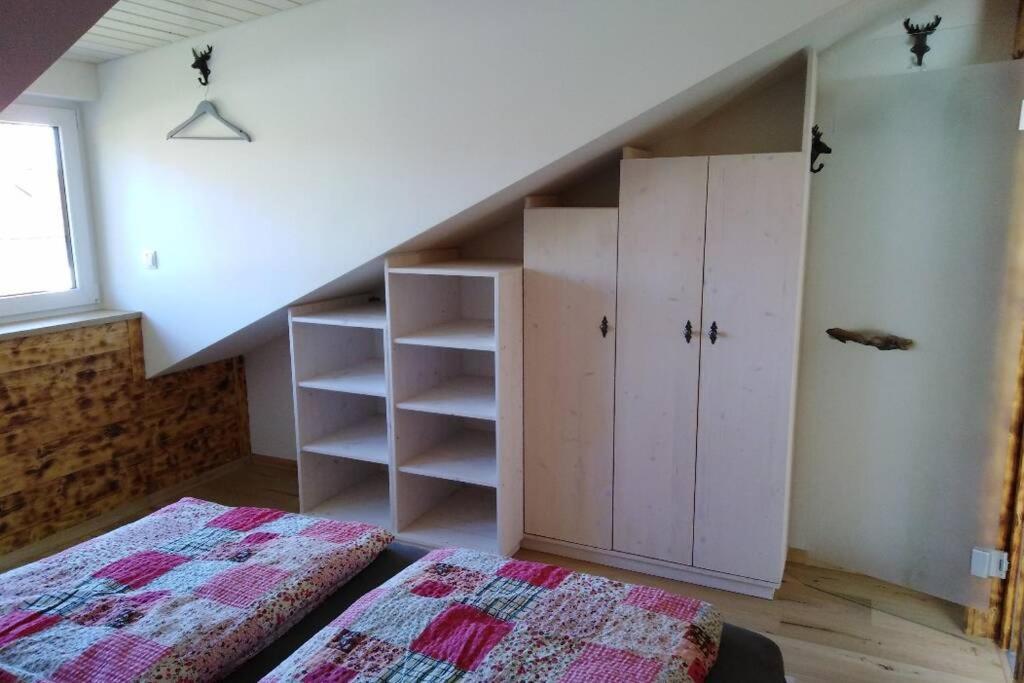 Komplette Dachwohnung Mit Balkon Und Bergblick Sonthofen